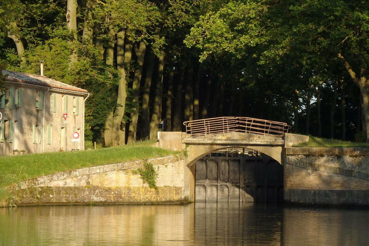 La Bonne Planque - Maison Eclusiere De La Planque Mas-Saintes-Puelles 외부 사진
